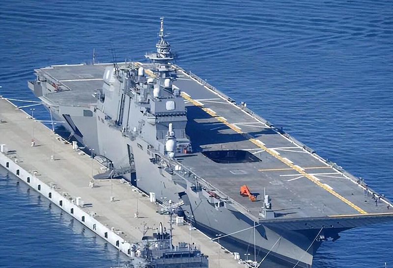 日本人评论：自卫队出云号正在改装成轻型航空母舰，可起飞F-35B