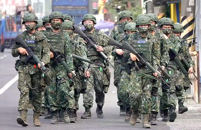岛蛙讨论：台湾明年可徵役男跌破8萬人！台湾面临无人当兵的窘境？